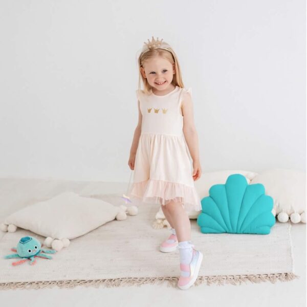 Φόρεμα σομόν με κορώνα και τούλι στο τελείωμα - Image 3