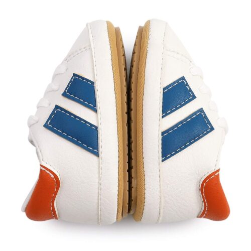 Παπουτσάκια τύπου sneakers λευκά με μπλε γραμμές - Image 3