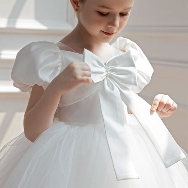 Παιδικό φόρεμα λευκό με φιόγκο στο επάνω μέρος - Image 3