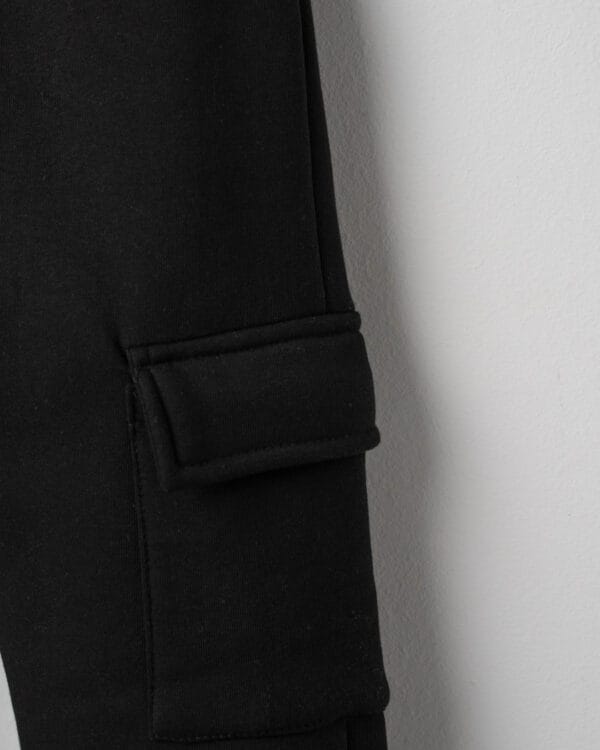 Παιδικό σετ φόρμας cargo fleece total μαύρο - Image 3