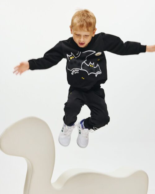 Παιδικό σετ φόρμας fleece μαύρο Batman με φωτάκι LED - Image 2