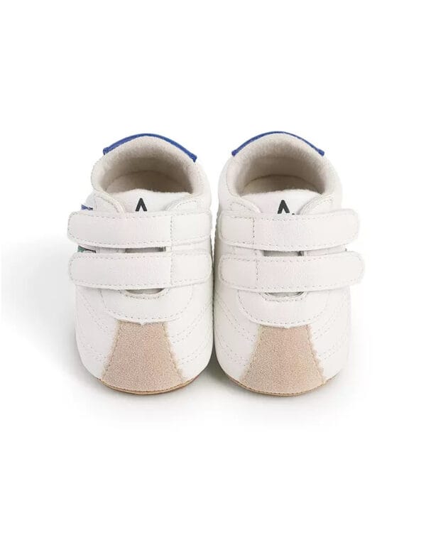 Παπουτσάκια τύπου sneakers λευκά με ρίγες - Image 3