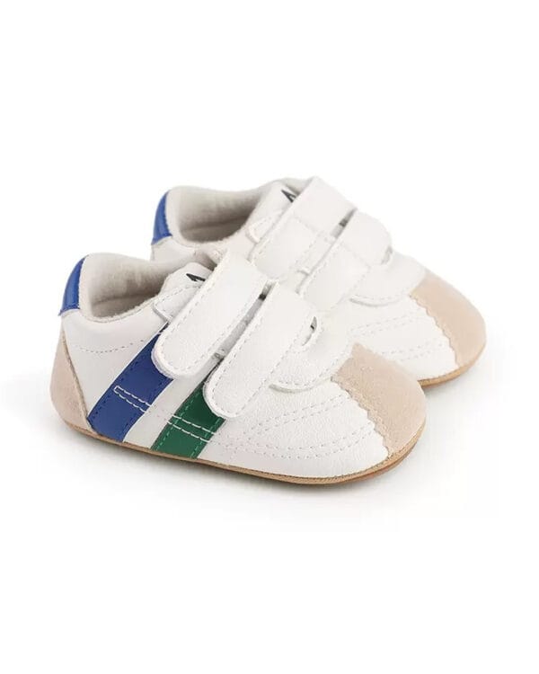 Παπουτσάκια τύπου sneakers λευκά με ρίγες
