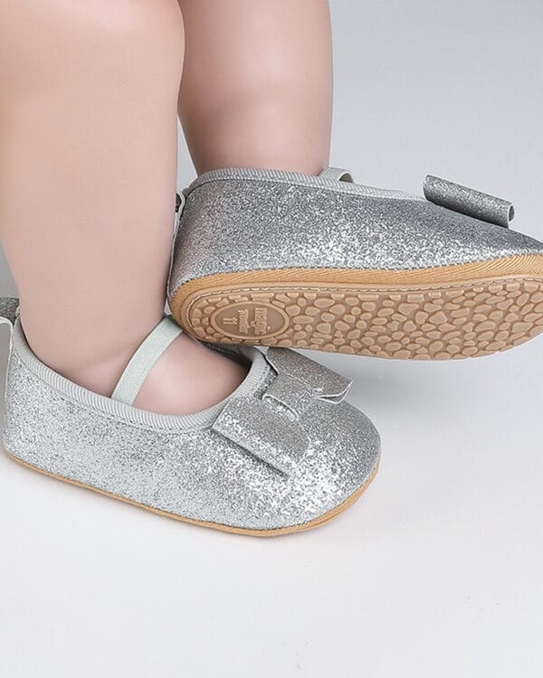 Μπαλαρίνες ασημί glitter με φιόγκο - Image 3