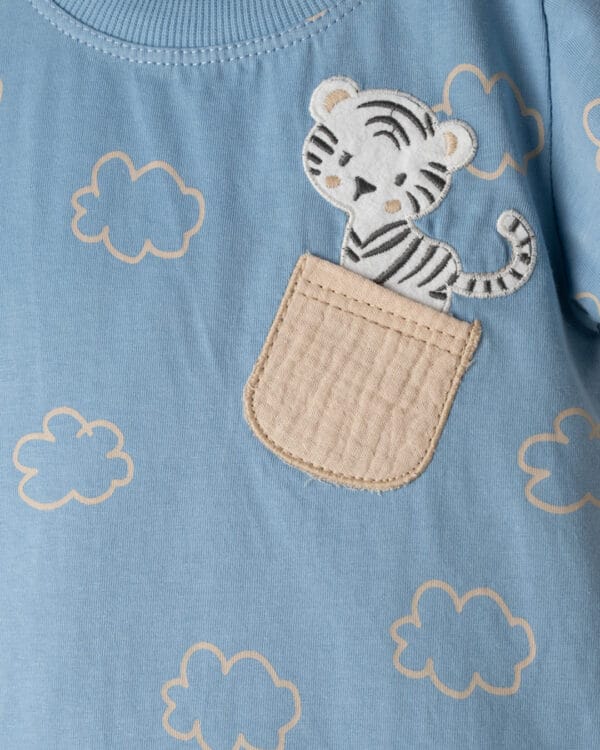 Βρεφικό σετ γαλάζιο-μπεζ με λινό σορτς και καπέλο - Image 2