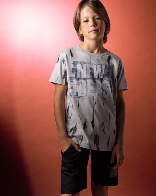 Παιδικό σετ γκρι-μαύρο με σορτς - Image 2