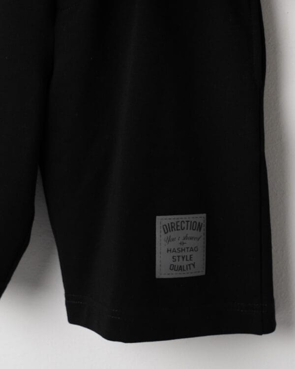 Παιδικό σετ γκρι-μαύρο με σορτς - Image 4