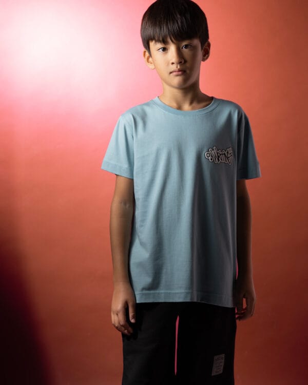 Παιδικό σετ γαλάζιο-μαύρο με σορτς - Image 2