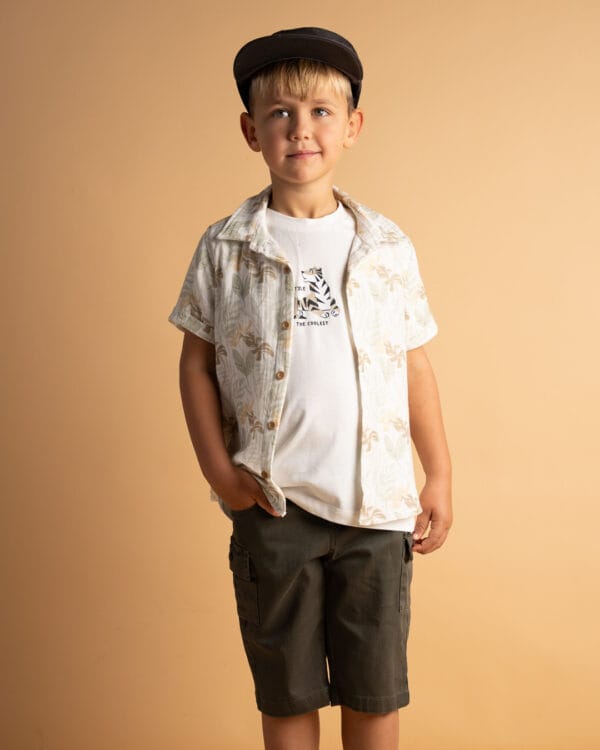 Παιδικό σετ ζαχαρί-χακί tropical με πουκάμισο (4τμχ) - Image 2