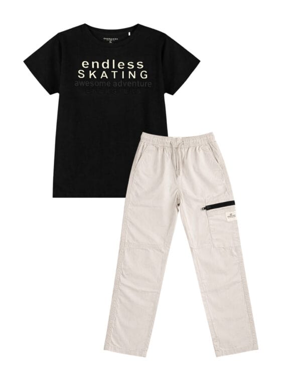 Παιδικό σετ μαύρο-μπεζ της άμμου με παντελόνι cargo