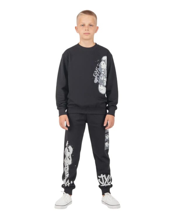 Παιδικό σετ φόρμας αχνούδιαστο μαύρο Jyc graffiti