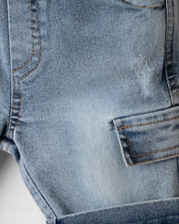 Βρεφικό σετ φυστικί με βερμούδα cargo και σαλιάρα - Image 3