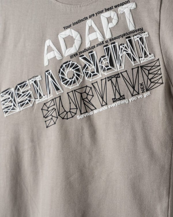 Παιδικό σετ γκρι-μαύρο με σορτς - Image 2