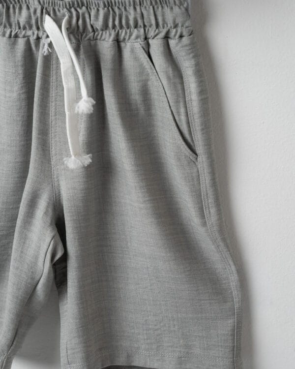 Παιδικό σετ μαύρο-γκρι με βερμούδα - Image 3