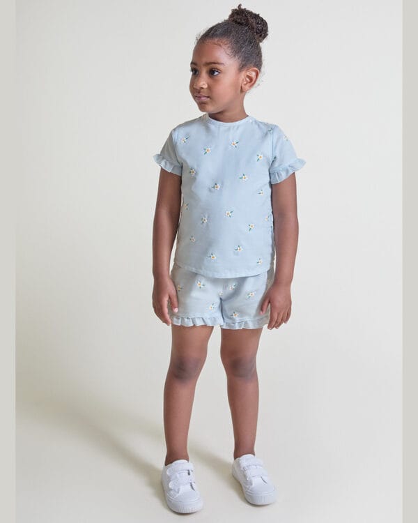 Παιδικό σετ γαλάζιο με μαργαρίτες και σορτς - Image 3