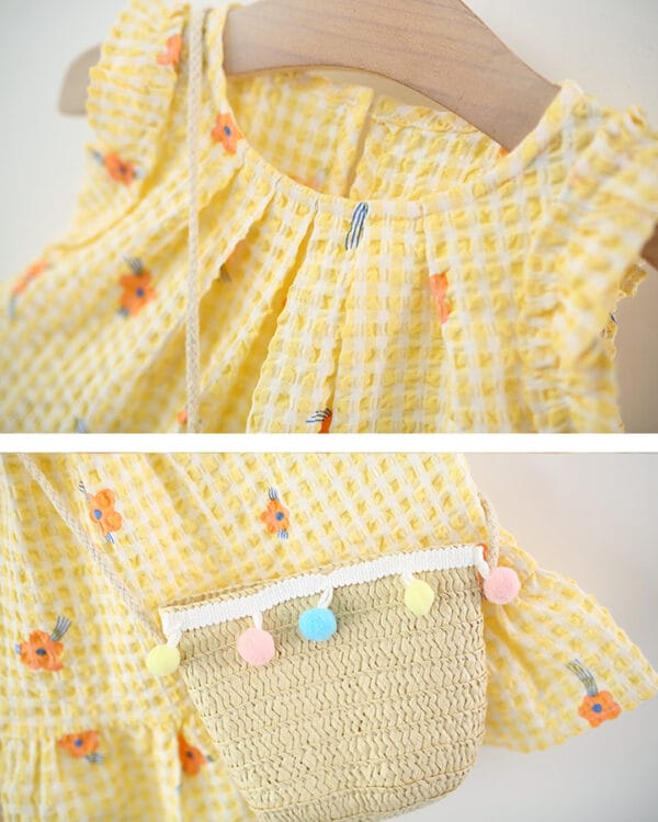 Βρεφικό φόρεμα κίτρινο καρό με λουλουδάκια και τσαντάκι - Image 2