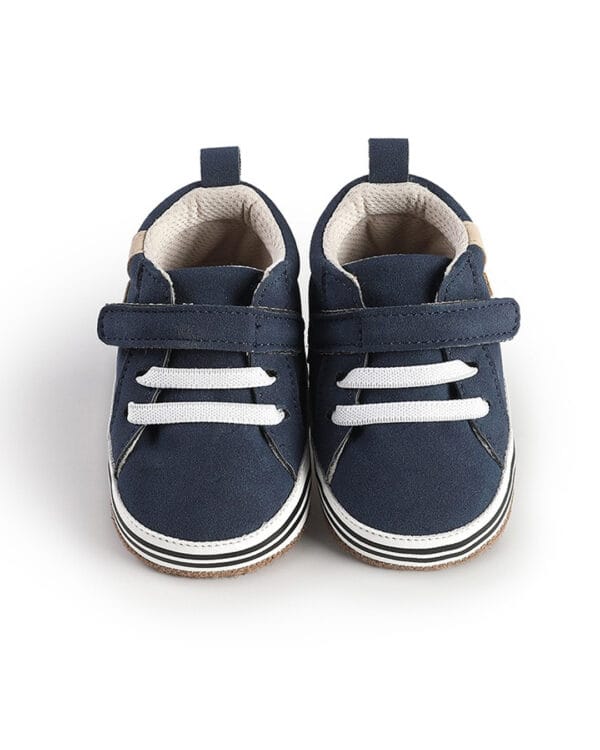 Παπούτσια αγκαλιάς μπλε σκούρα sneakers από δερματίνη - Image 2