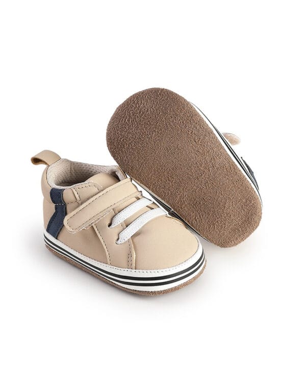 Παπούτσια αγκαλιάς μπεζ sneakers από δερματίνη