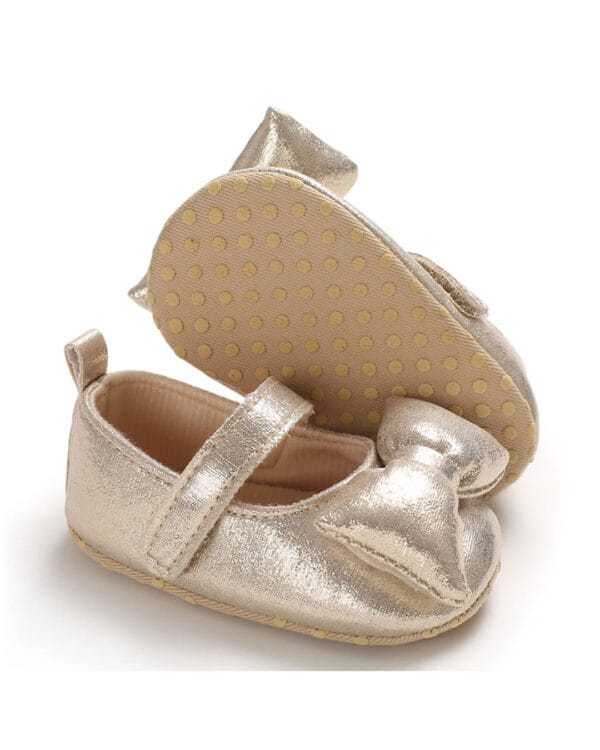 Μπαλαρίνες αγκαλιάς χρύσες μεταλιζέ με φουσκωτό φιογκάκι - Image 4