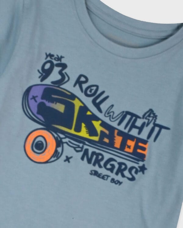 Παιδικό σετ σιελ-μπλε με σορτς Skateboard - Image 2