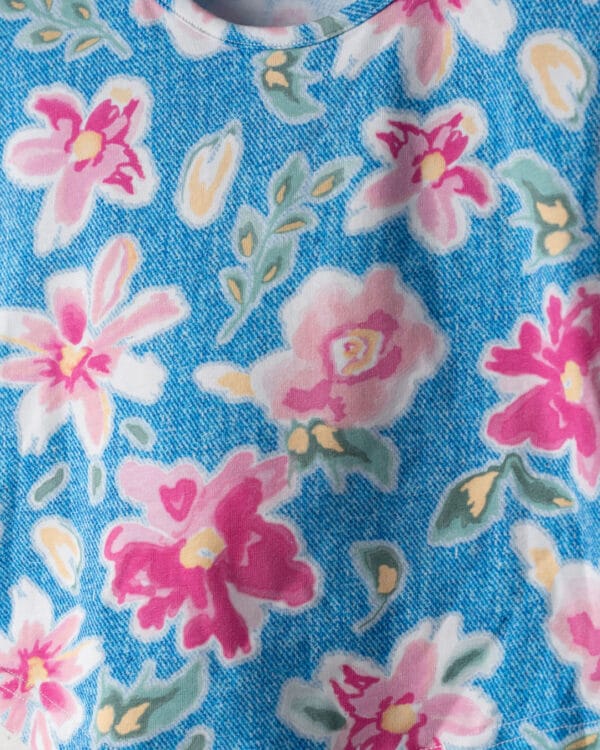 Παιδικό σετ total μπλε-ροζ floral με σορτς - Image 2