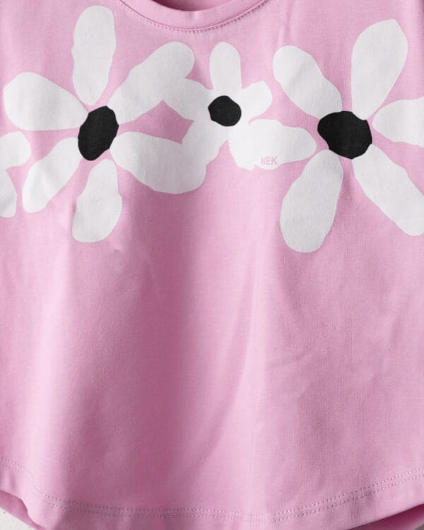 Παιδικό σετ ροζ-μαύρο floral με σορτς - Image 2