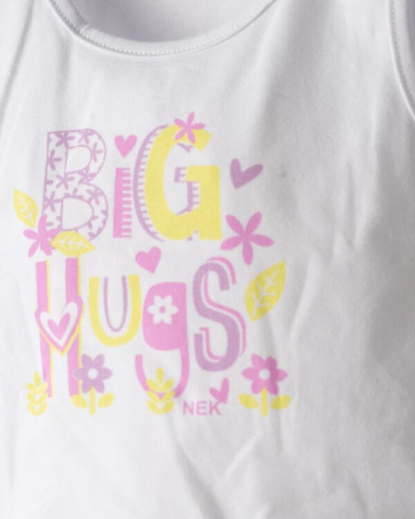 Βρεφικό σετ λευκό-ροζ με σορτς Big Hugs - Image 2